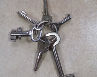 5 Vintage Steel Keys, Lot of 5 Collectible Keys, Mid Century Flat and Barrel Keys, Key Collection Germany, Steampunk Keys