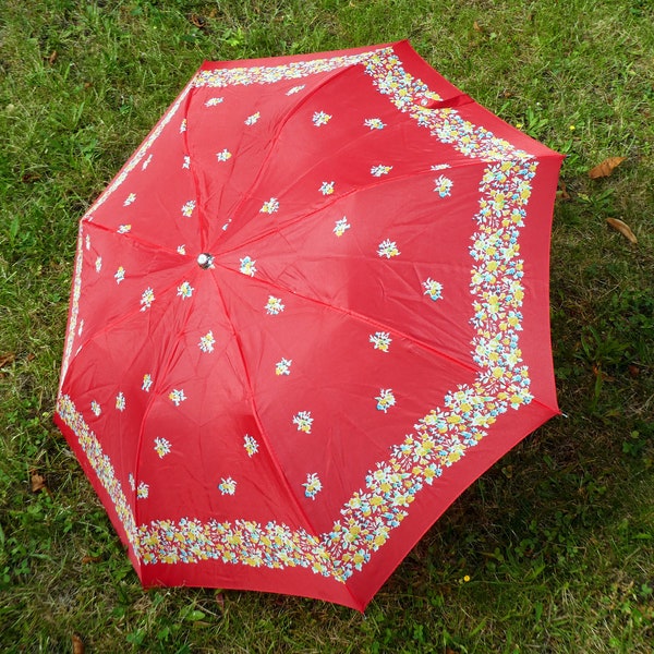Vintage Rain or Sun Red Floral Umbrella, Mid Century Collapsible Umbrella without Case, Umbrella East Germany 1960s 1970s