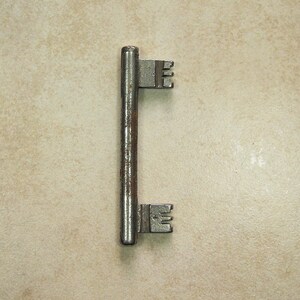 Double Ended Key, Steel Forced Locking Key, Antique Berliner Key, Vintage Berliner Key, Key from Berlin Germany image 3