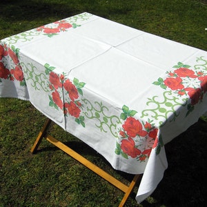 Vintage Roses Tablecloth, Large Retro Cotton Tablecloth with Red Roses and Green Accents, Floral Tablecloth, Vintage Linens, Flowers