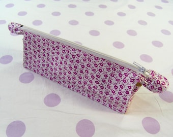 Estojo vintage para caneta e lápis, bolsa de cosméticos, bolsa de plástico retrô com flores magenta roxas em branco