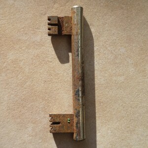 Double Ended Key, Steel Forced Locking Key, Antique Berliner Key, Vintage Berliner Key, Key from Berlin Germany image 2