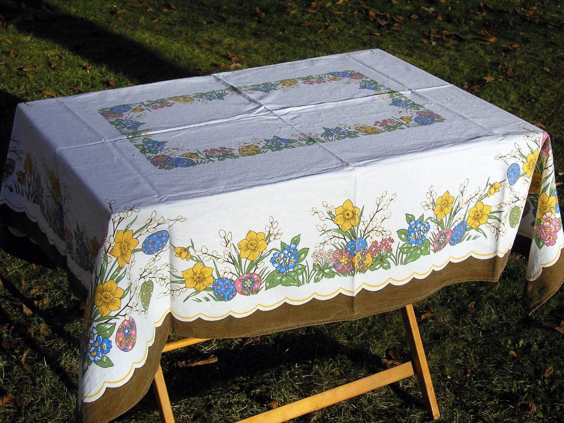 Vintage Easter Tablecloth, Retro Easter Cotton Tablecloth With Daffodil