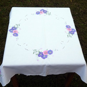 Vintage Tablecloth, Applique Floral Embroidery, Hemstitch, Embroidered Purple Pink Flowers Leaves Tablecloth, Cut Out Lace Linens