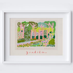 RHS Harlow Carr Kunstdruck | Die Folly, dorische Säulenreihe im Wald | Nord Yorkshire Reise Poster | Harrogate Botanischer Garten Wandkunst