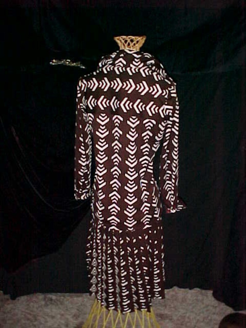 Vintage 1950s MOD 2 Piece Ensemble Pleated Skirt /& Jacket Blouse Flattering Versatile Style