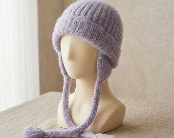 Modello PDF per cappello all'uncinetto con paraorecchie - Berretto invernale a coste effetto maglia con lacci intrecciati / Adatto ai principianti, taglie per adulti e bambini
