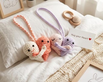 Schema PDF per amigurumi a forma di cuore all'uncinetto, schema per principianti, cuori morbidi e facili da abbracciare, ciondolo per borsa, cuore bicolore