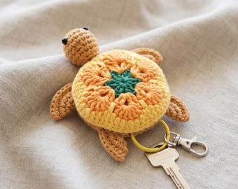 Schema PDF per portachiavi a forma di tartaruga all'uncinetto / Tartaruga amigurumi per principianti senza cuciture / Portachiavi e ciondolo per borsa facili da realizzare / Download immediato multilingue