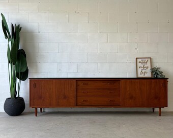 Moderne houten dressoir en opbergkast, handgemaakte minimalistische ladekast, rustieke boerderij slaapkamermeubilair, grote opberger voor thuis