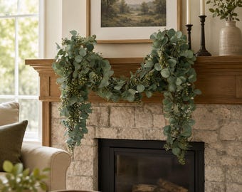 Eucalyptus Garland 6.56FT Artificial Greenery Garland, Faux Silver Dollar Leaves Vine for Wedding Table Runner Home Decor