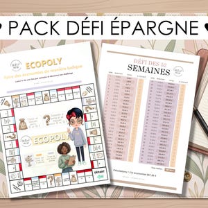 Peut inclure: Deux feuilles imprimées avec le texte "PACK DÉFI ÉPARGNE" et "ECOPOLY" sont affichées sur une surface à motifs floraux. L'une est un jeu de société, l'autre un défi d'épargne de 52 semaines. Un carnet et un stylo sont également visibles.