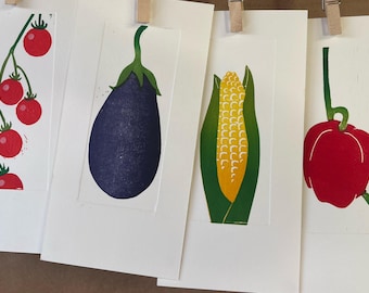 Grabados en relieve de verduras de verano impresos a mano (juego de 4) – Arte botánico