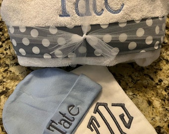 Personalized Hooded Towel,  burp cloth, beanie,  girl baby shower,baby gifts