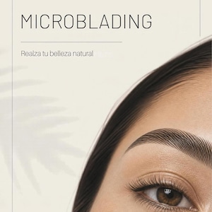 Può includere: Una grafica promozionale con il testo MICROBLADING e Realza tu belleza natural. L'immagine mostra un primo piano di un occhio marrone con sopracciglia scure ben definite e ciglia lunghe, su uno sfondo beige chiaro con l'ombra tenue di una foglia.