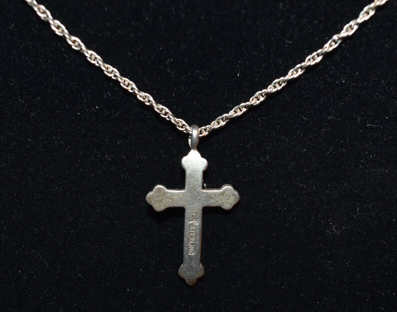 vintage silver cross pendent and silver chain