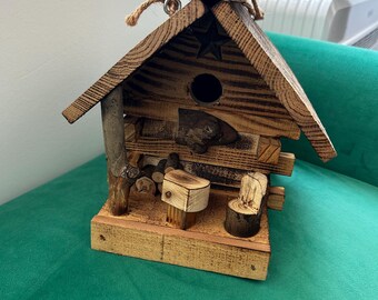 Log Cabin Birdhouse