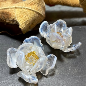 Lampwork White Flowers, set of 2 Pearl White Open Petals Flowers, Glass Flower Beads for Jewelry Making, Made to Order
