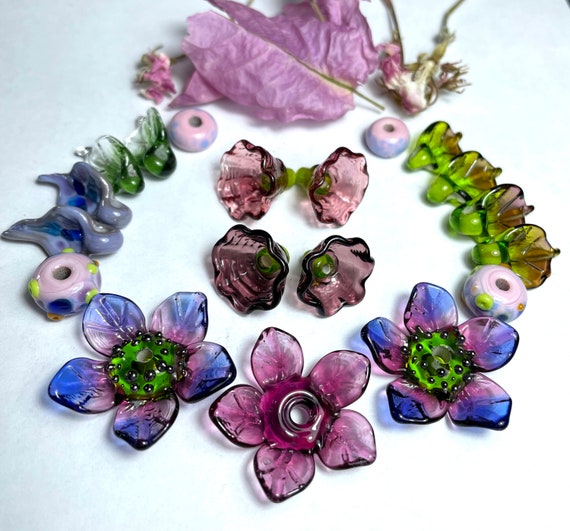 Lampwork Glass Flower Beads for Jewelry Making, Set of 19 Flowers
