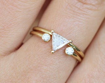 Half Carat Trillion Diamond, Trillion Diamond Ring Set, Triangle Wedding Set, Open Diamond Ring, Minimalist Engagement Ring, Horseshoe Ring