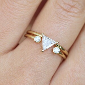 Half Carat Trillion Diamond, Trillion Diamond Ring Set, Triangle Wedding Set, Open Diamond Ring, Minimalist Engagement Ring, Horseshoe Ring