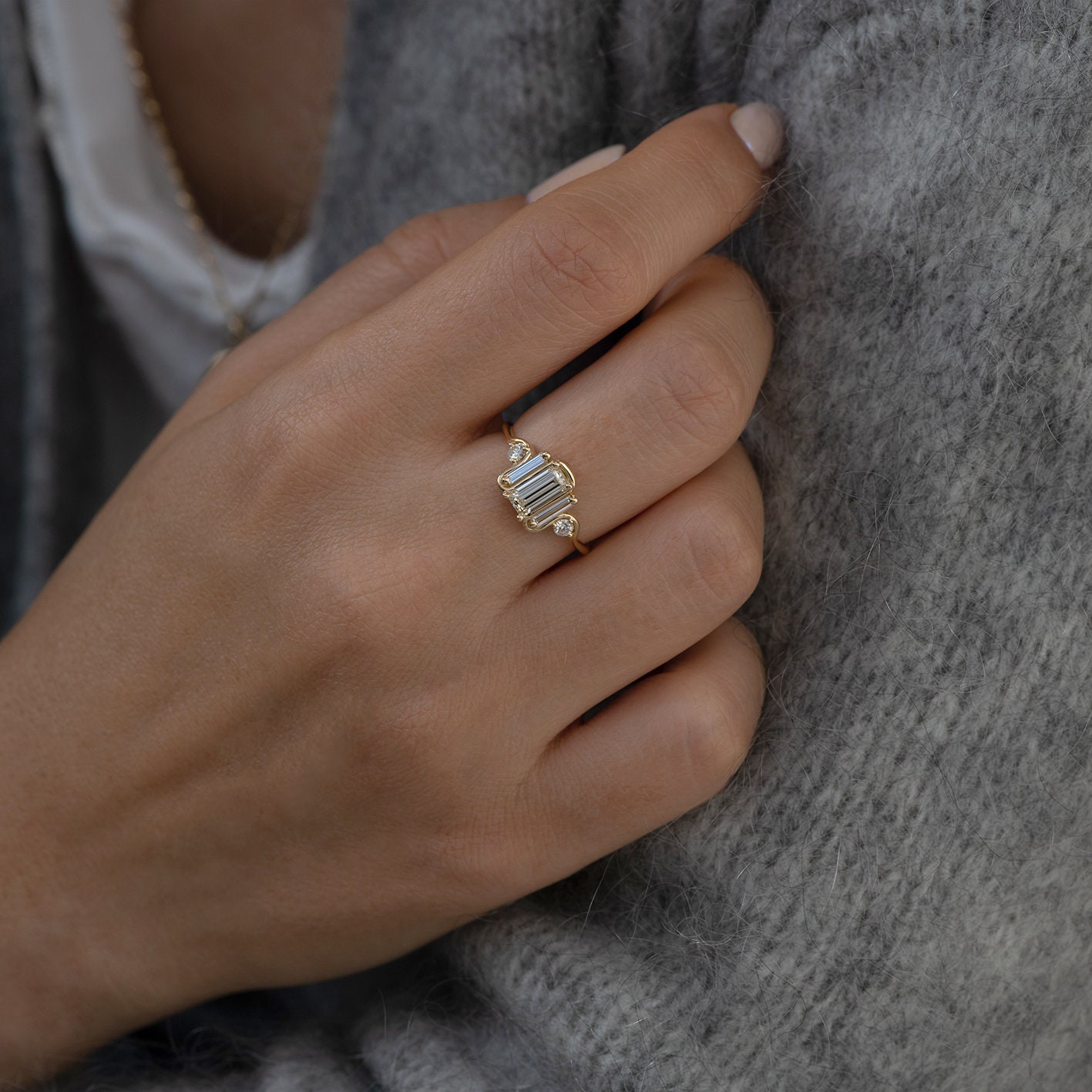 Triple baguette diamond ring deals