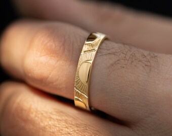 Big Sun and Little Sun - Hand Engraved Wedding Band Set - Etsy