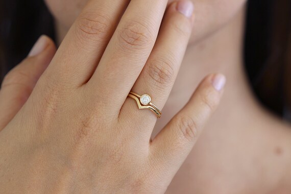 Minimalist wedding ring sets deals