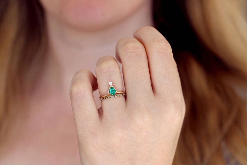 Pear Emerald Wedding Set Alternative Wedding Ring Set Black image 3