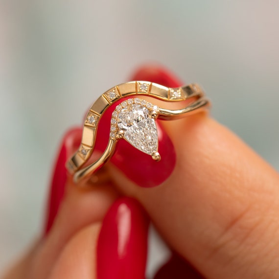 Floating Pear Cut Diamond Engagement Ring in a Classic Style Etsy Canada