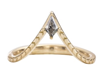 Engraved Chevron Ring with a Salt and Pepper Kite Diamond