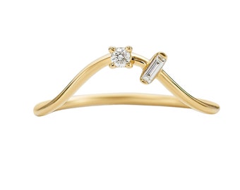 Curved Wedding Band Embellished with a Baguette and a Brilliant Diamond