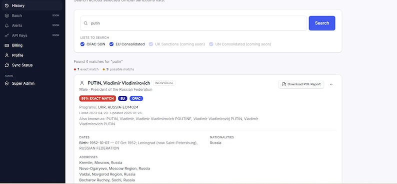 K&ouml;nnte beinhalten: Eine digitale Benutzeroberfl&auml;che mit einem Suchergebnis f&uuml;r PUTIN, Vladimir Vladimirovich. Der Bildschirm zeigt ein 95% Exact Match-Label, EU- und OFAC-Status, Geburtsdatum 1952-10-07, Nationalit&auml;t Russland sowie eine Liste von Adressen in Moskau und Sotschi.