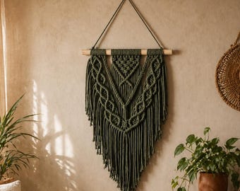 Tapiz de macramé verde oscuro, decoración de pared bohemia grande, arte textil hecho a mano, tapiz botánico, decoración para sala de estar, regalo rústico para el hogar