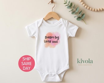Body de bebé con cita inspiradora / body infantil con mensaje escrito a mano.