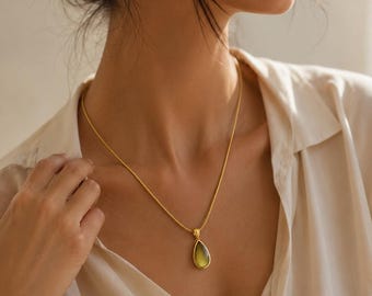 Minimalistische Tropfen-Halskette für Damen - Gold Wassertropfen Anhänger, nicht anlaufender Schmuck für jeden Tag