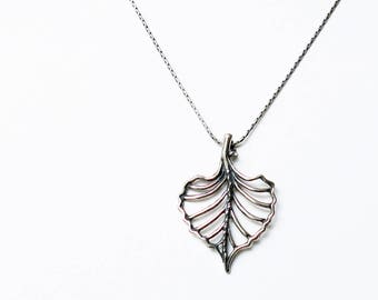 Sterling Silver leaf pendant with flat zip chain