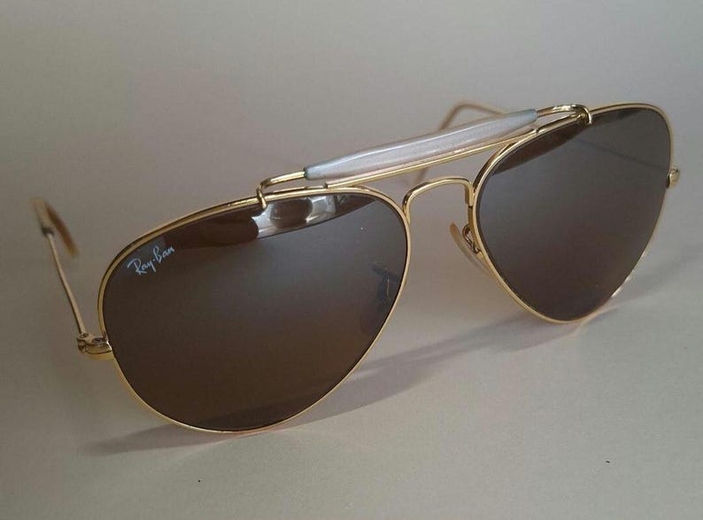 Vintage B&L Ray-Ban Outdoorsman solglasögon – guldfärgade bågar, B-15 linser, 58-14, hängetikett, fodral, tillverkade i USA bild 3