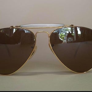 Vintage B&L Ray-Ban Outdoorsman solglasögon – guldfärgade bågar, B-15 linser, 58-14, hängetikett, fodral, tillverkade i USA bild 2