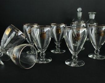 Vintage Gold Leaf Eagle Embossed Goblets Set Of  Eight ( 8 ) Water Glasses Gold Rim Barware