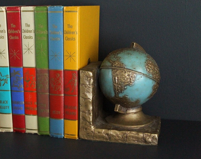 Vintage Mid Century Bookend World Globe Plaster Chalkware Roman Art