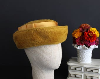 Vintage Golden Yellow Mystere Fur Ladies Hat With Satin Band and Bow Original Roberta Bernays