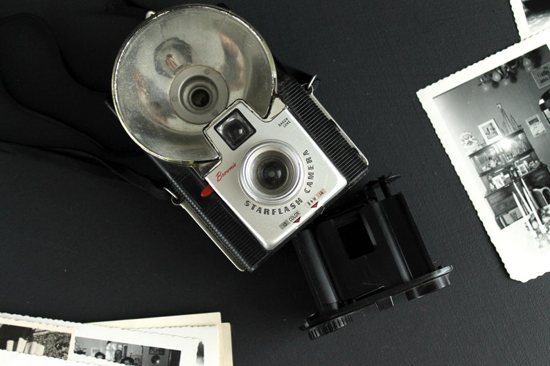 Vintage Kodak Brownie Starflash Retro Mid Century Black Camera image 5