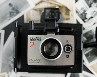 Vintage Polaroid Land Camera Square Shooter 2