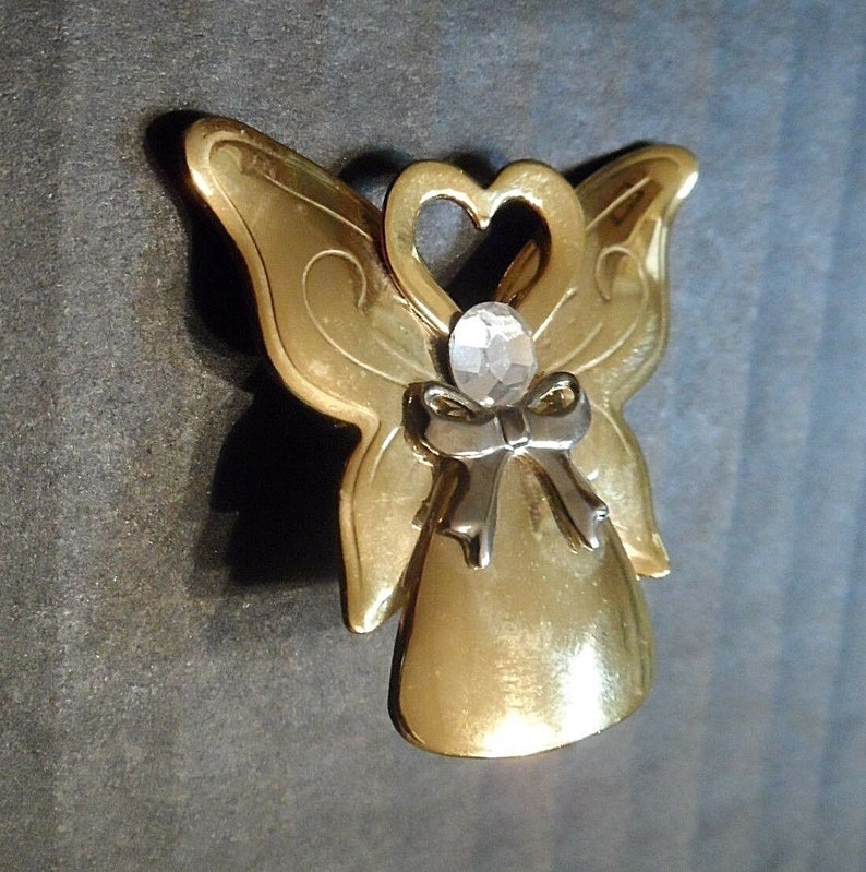 Jane Davis Brooch Pin 1.5 Vintage Angels of Love Signed AOL Heart Engraved Angel Jewelry Religious Biblical Collectible Jewelry Jewellery