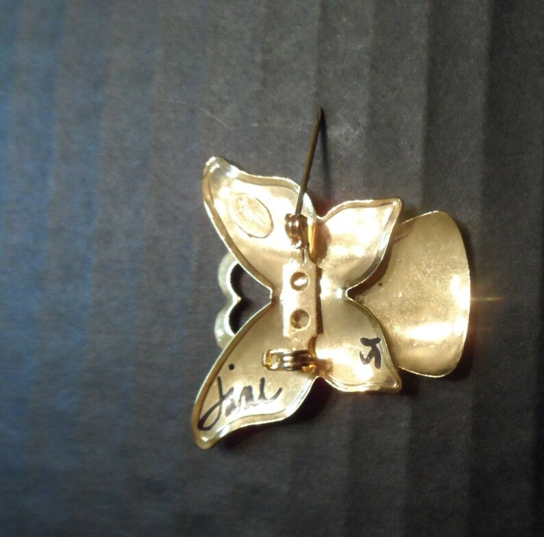 Jane Davis Brooch Pin 1.5 Vintage Angels of Love Signed AOL Heart Engraved Angel Jewelry Religious Biblical Collectible Jewelry Jewellery