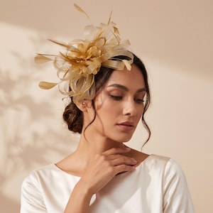 Gold Fascinator Hat for Women, Champagne Kentucky Derby Headpiece, Wedding Guest Hat, Tea Party Hat, Elegant Race Day Accessory