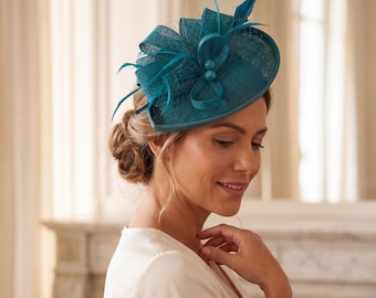Cappello fascinator color verde acqua per donna, copricapo turchese per il Kentucky Derby, cappello per invitata a un matrimonio, cappello per un tea party, look per il Royal Ascot