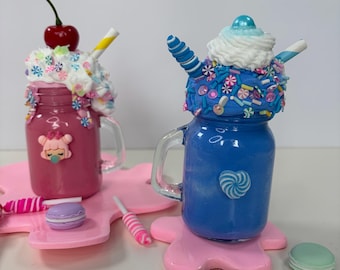 Decoración de batido falso: Exhibidor de dulces de cereza rosa o caramelo azul (frasco de vidrio)