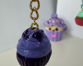 Llavero de cupcake hecho a mano con arcilla polimérica – Adorno de postre de imitación, accesorio para bolso